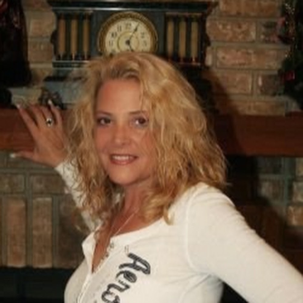 Meet your Posher, Cher